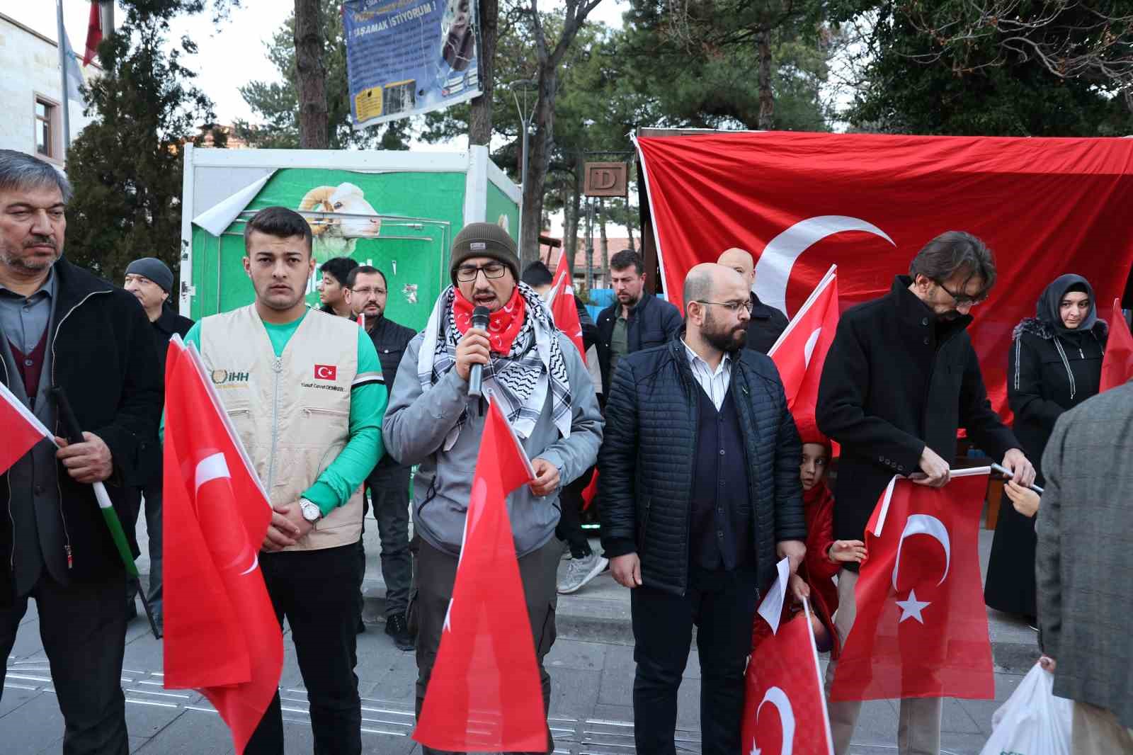 Nevşehir’de şehitler için dua edildi