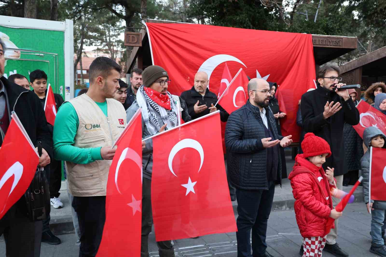 Nevşehir’de şehitler için dua edildi
