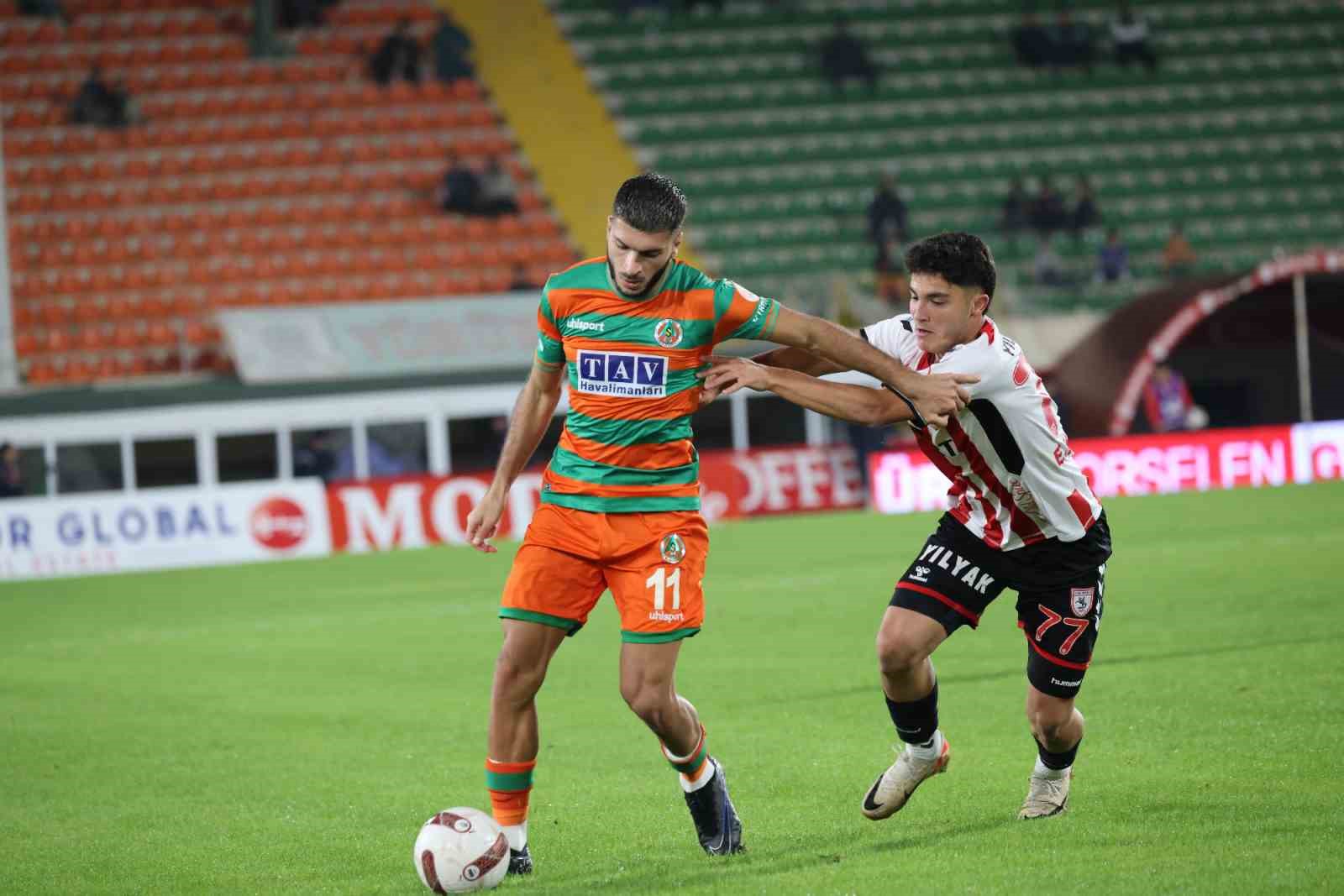 Trendyol Süper Lig: Corendon Alanyaspor: 3 - Samsunspor: 1 (Maç sonucu)
