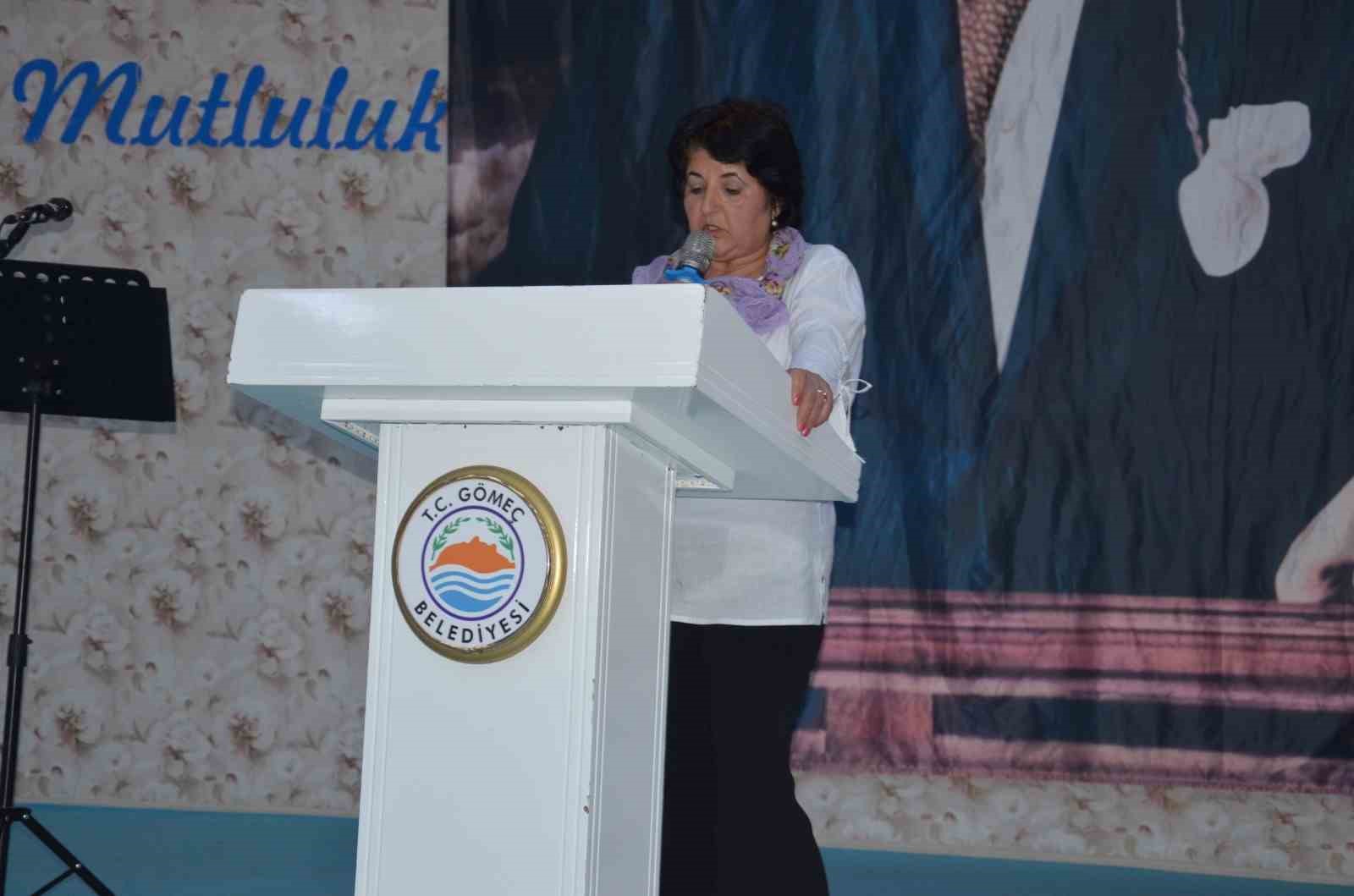 Cumhuriyetin 100. Yılında Kadının Toplumdaki Yeri paneli Gömeç’ta yapıldı
