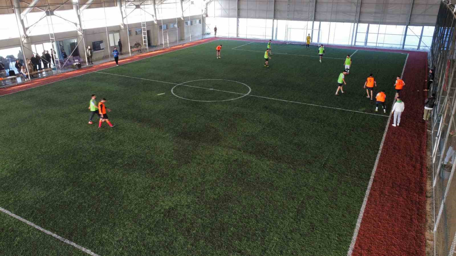 Uşak Üniversitesinde Uluslararası Futbol Turnuvası
