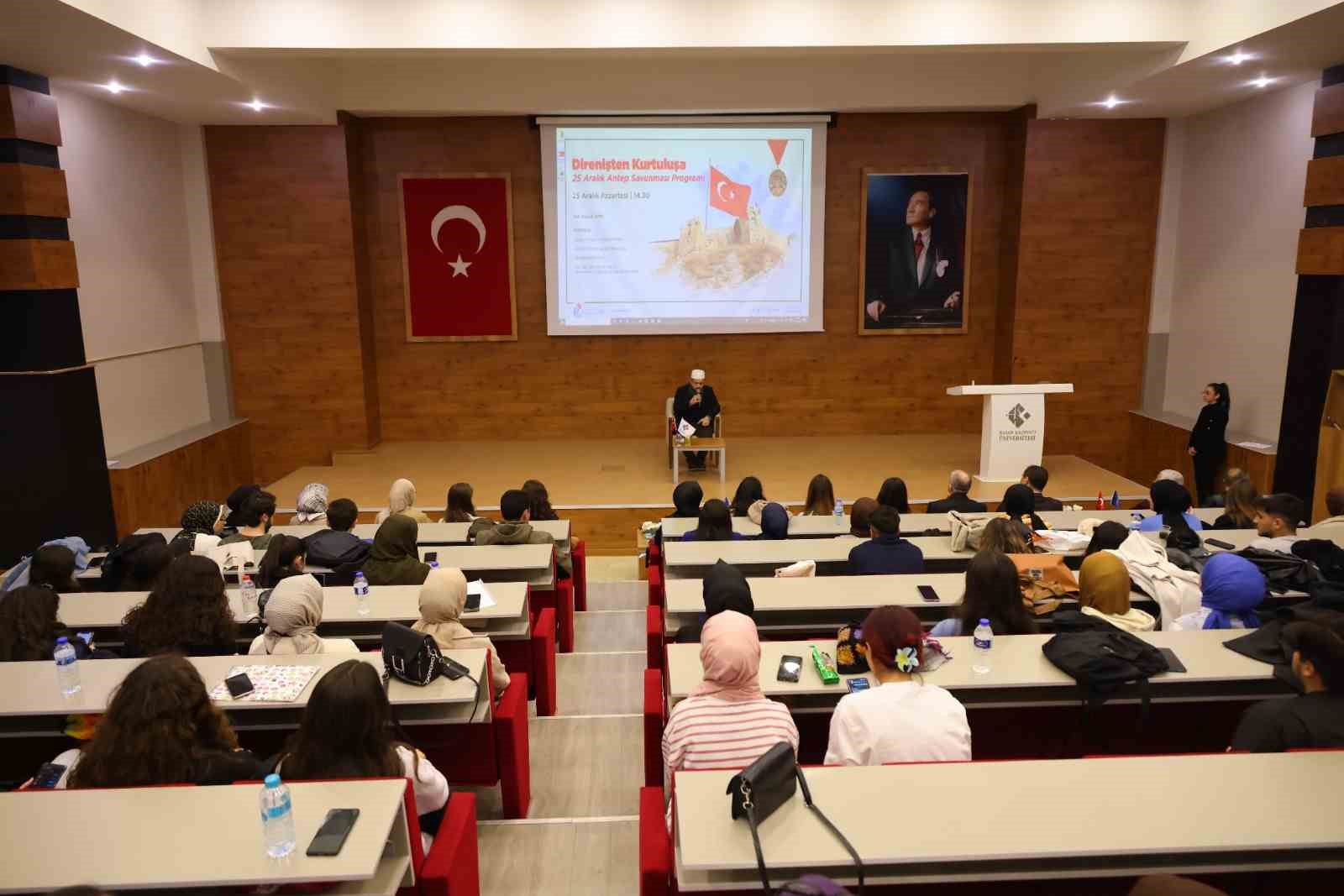 HKÜ’de Gaziantep’in Düşman işgalinden kurtuluşunun 102. yıl dönümü anma programı düzenlendi
