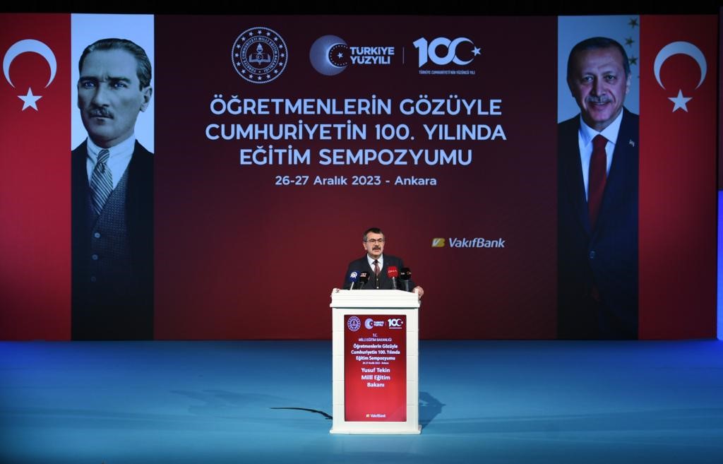 Başkent’te "Öğretmenlerin Gözüyle Cumhuriyet’in 100. Yılında Eğitim" Sempozyumu
