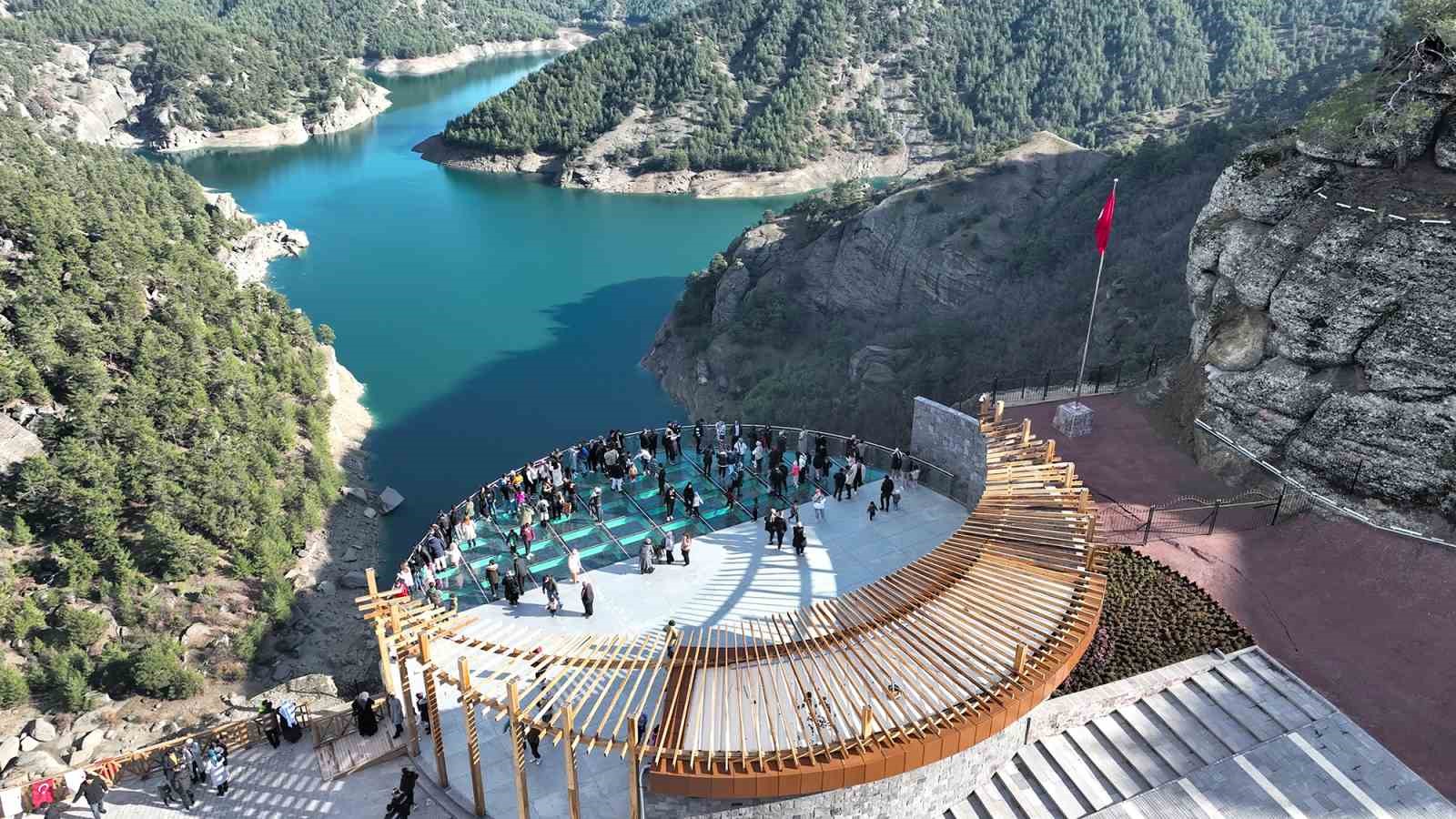 Ali Kayası Cam Teras’a ziyaretçi akını