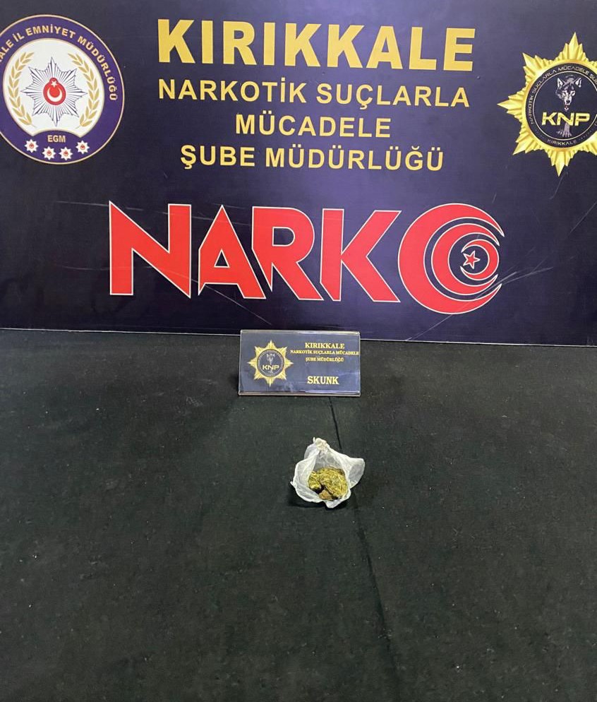 Kırıkkale&rsquo;de uyuşturucu operasyonu: 20 g&ouml;zaltı
