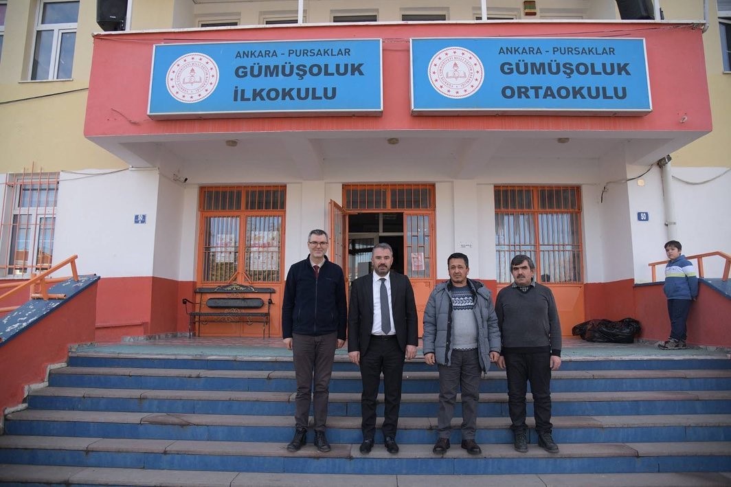 Pursaklar Belediye Başkanı Çetin’den okul ziyareti
