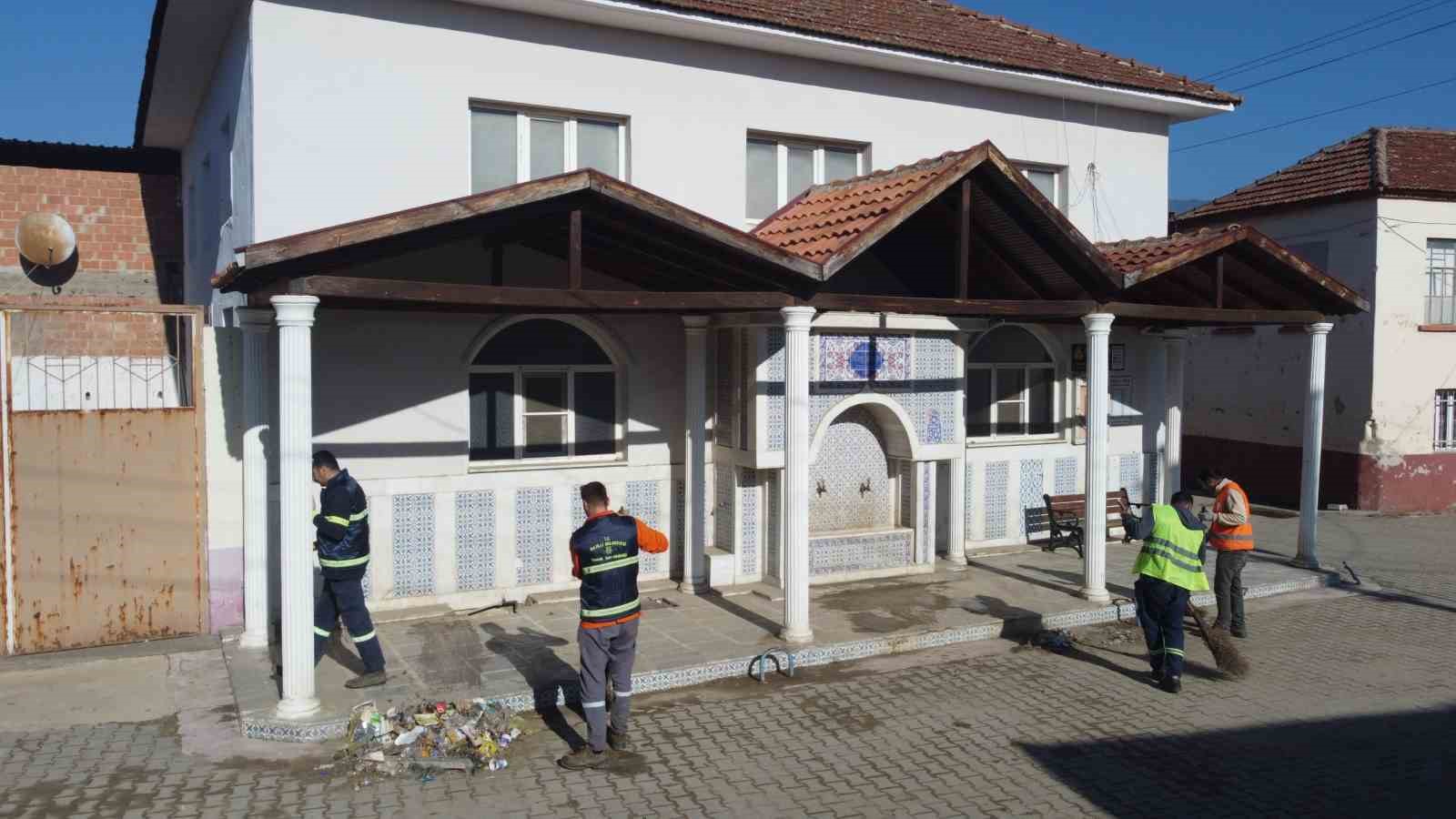 Nazilli Belediyesi Temizli İşleri Müdürlüğü çalışmalarını sürdürüyor