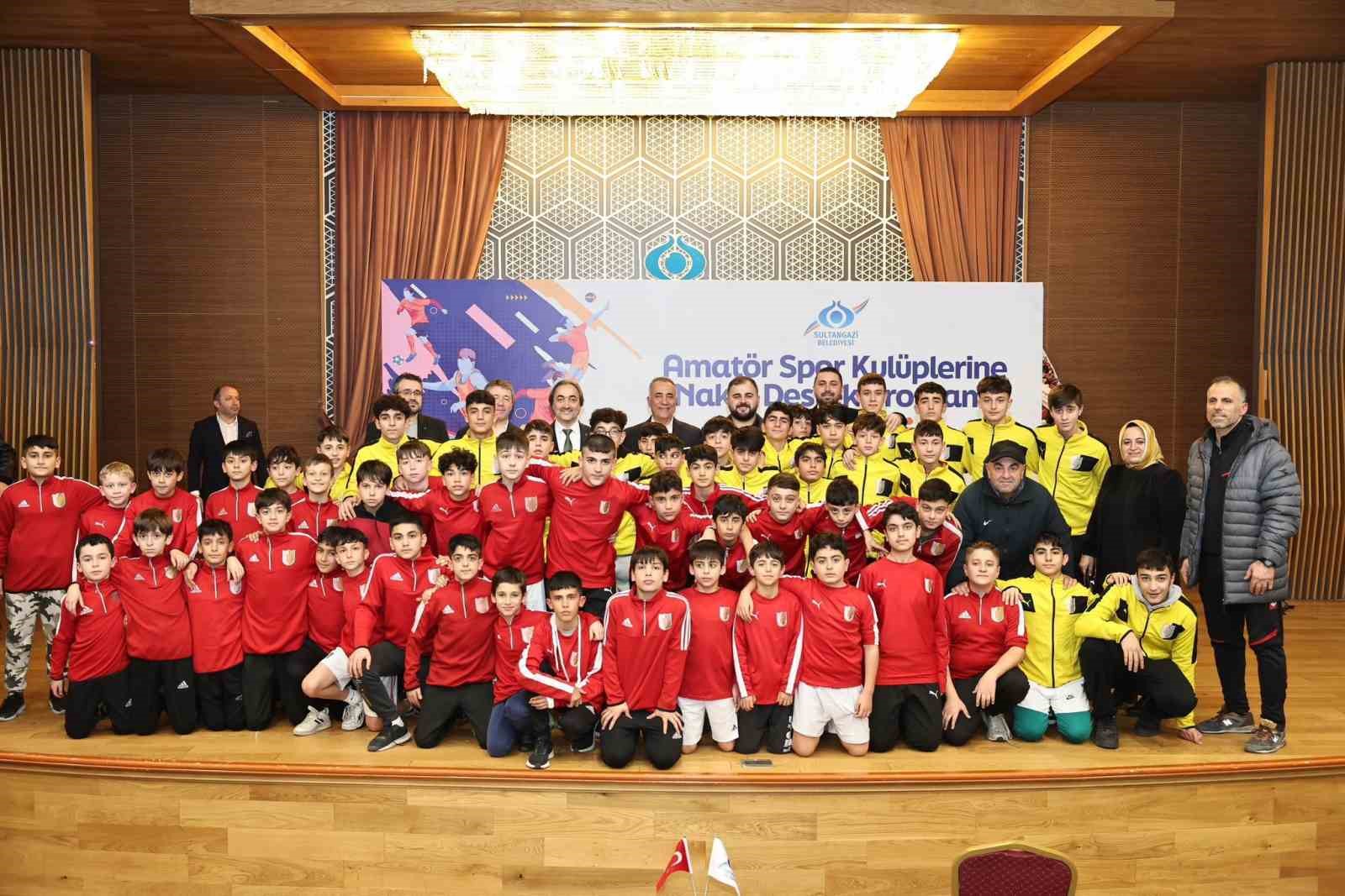 Sultangazi Belediyesi&rsquo;nden amat&ouml;r spor kul&uuml;plerine 2 milyon liralık nakdi destek
