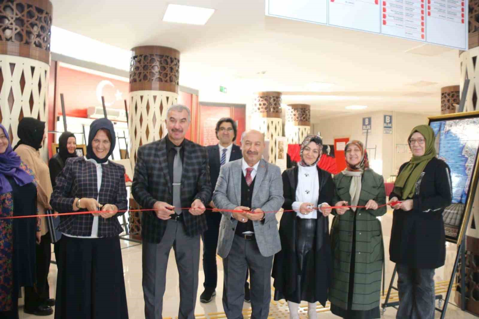 Kütahya’da, "Mehmet Akif’in Nefesi, Hürriyetin Gür Sesi: İstiklal Marşı!" isimli sergi