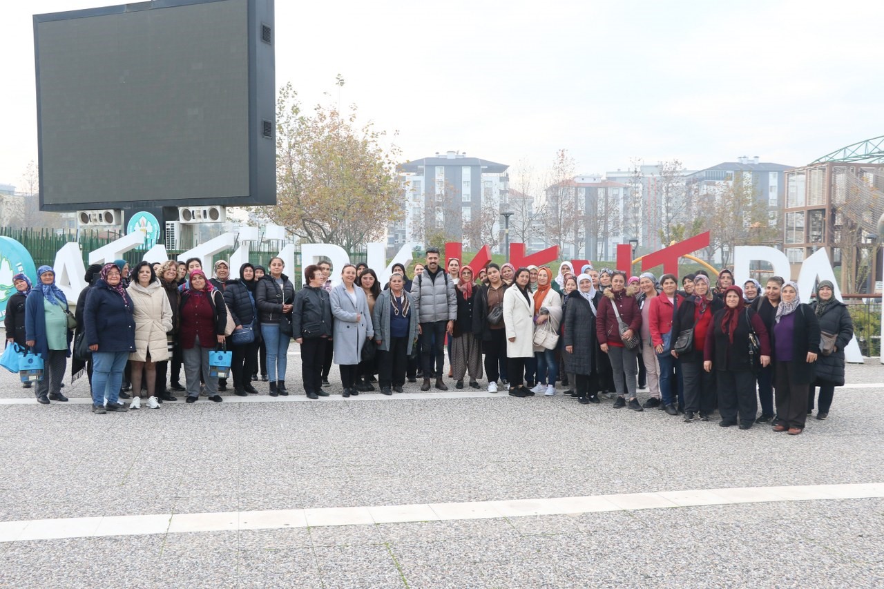 Salihlili kadınlar Manisa’yı gezdi
