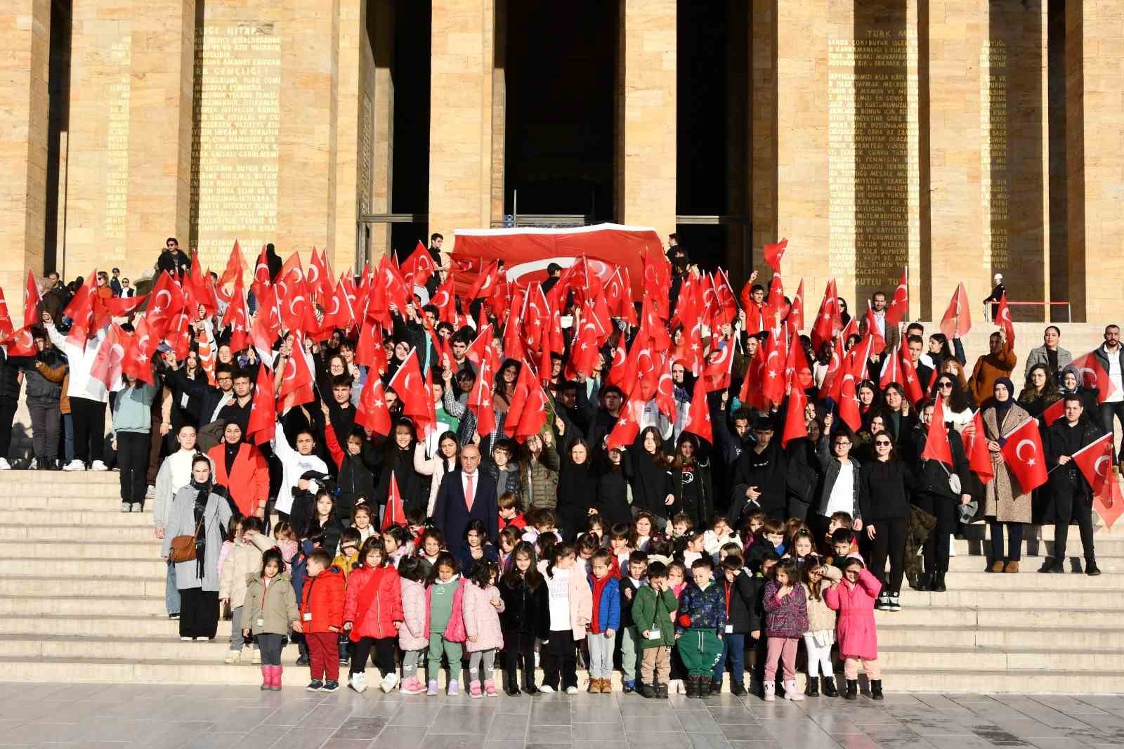 Başkan Altınok, Anıtkabir’i ziyaret etti
