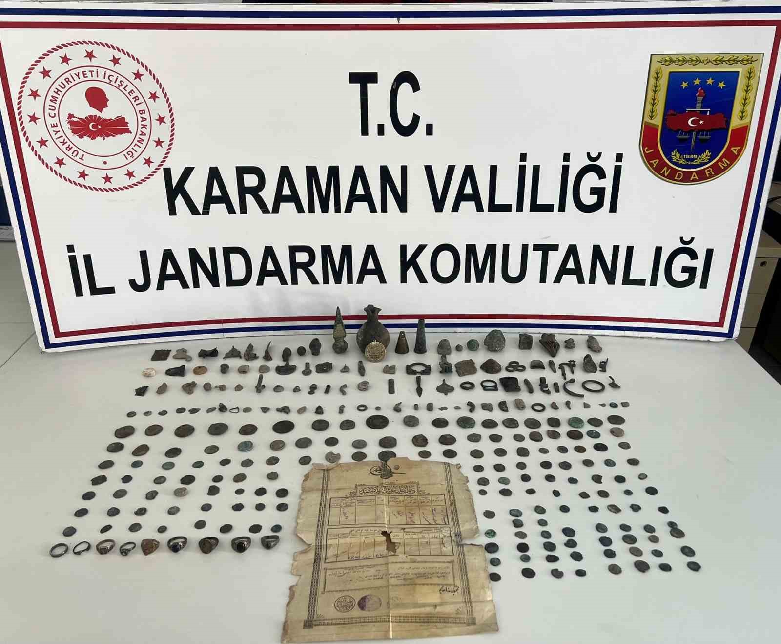 Karaman’da jandarmadan tarihi eser operasyonu