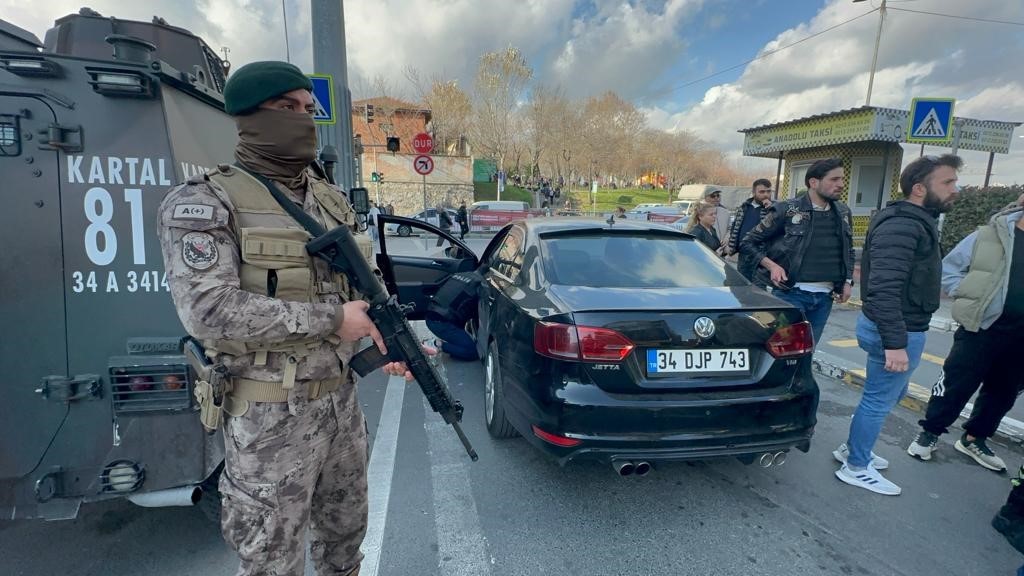 Şişli’de yılbaşı öncesi asayiş denetimi: 3 gözaltı
