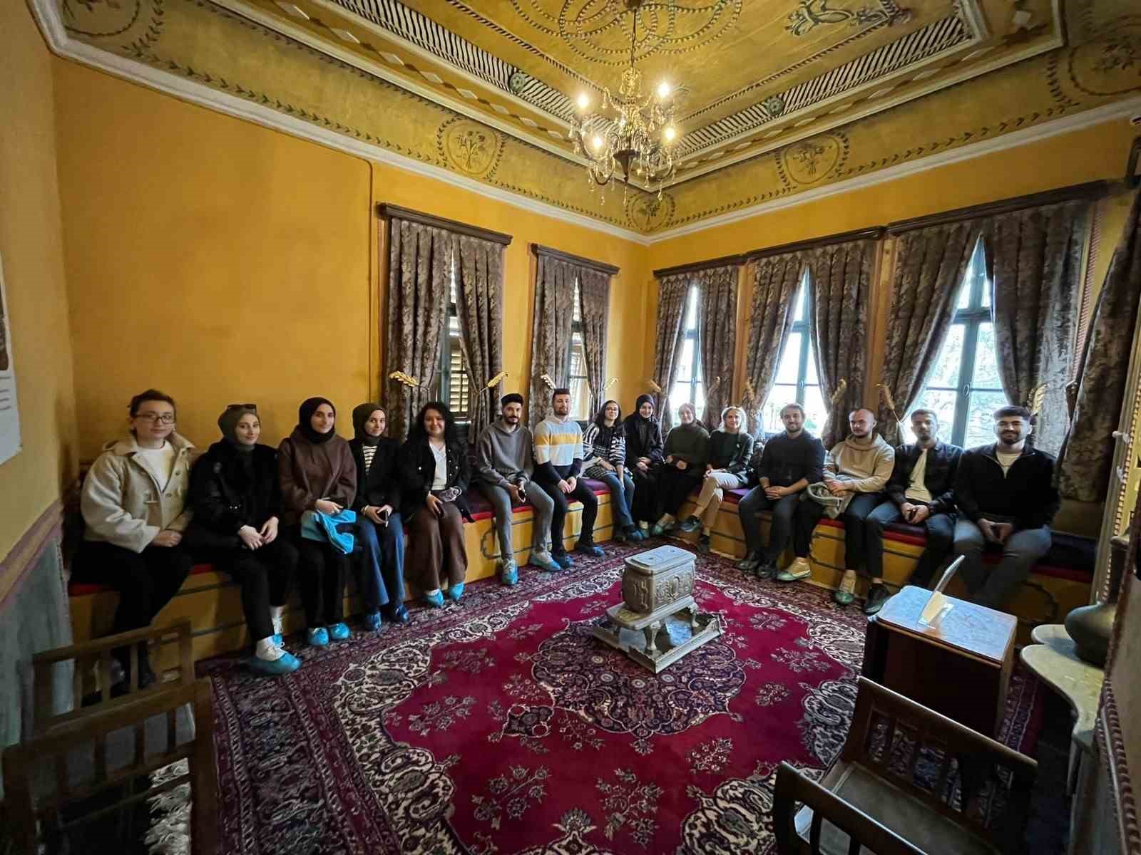 Balıkesirli gençlere tarih ve medeniyet alan gezisi