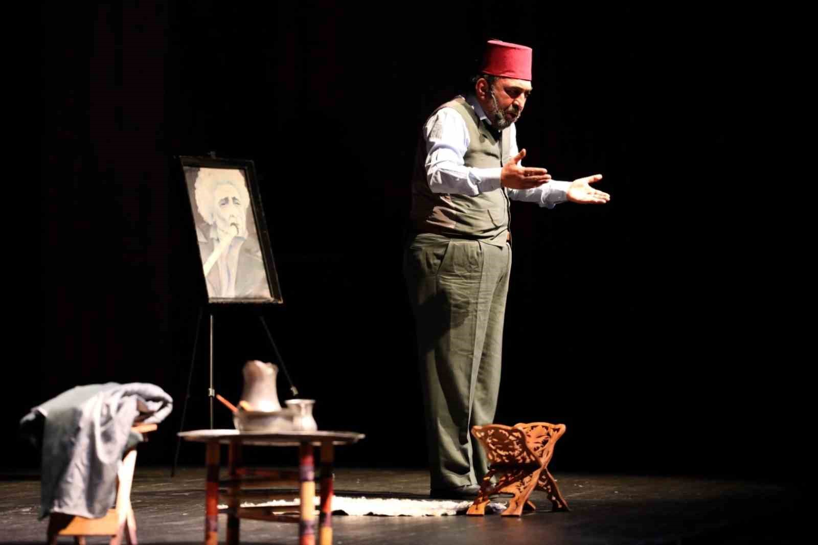 Mehmet Akif’in torunundan gençlere: "Mehmet Akif’i anlamak için Safahat’ı okumak lazım"