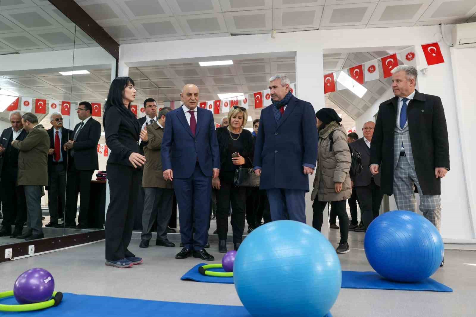 Osmanlı Hanımlar Spor Merkezi Keçiören’de hizmete açıldı