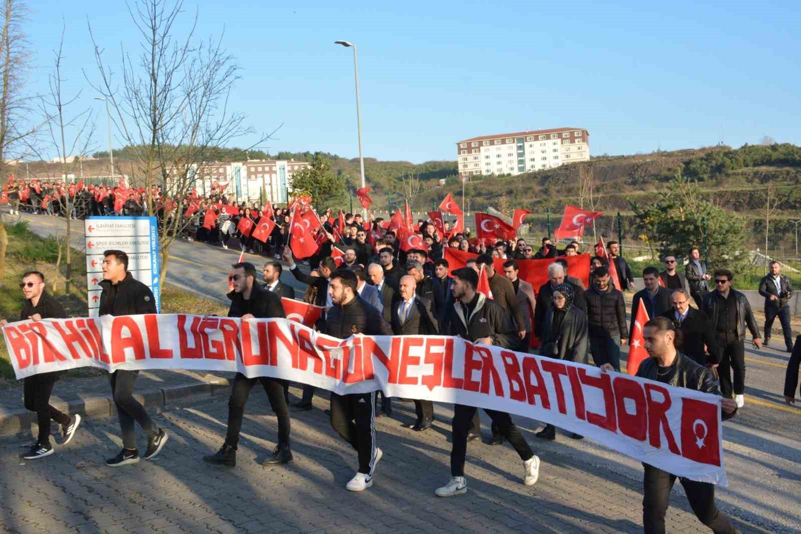 Öğrenciler teröre karşı omuz omuza
