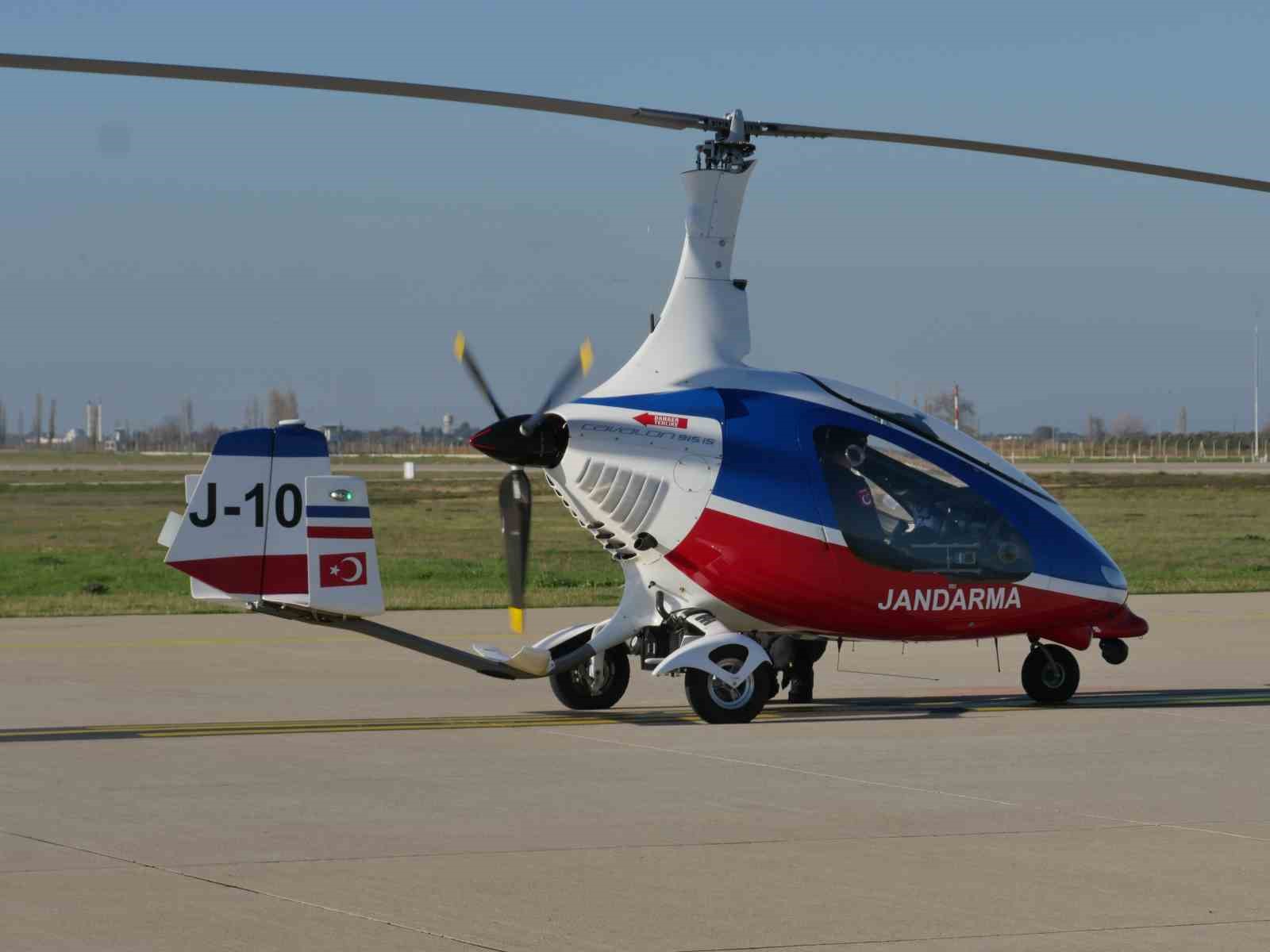 Jandarma zeytinlikleri ’gyrocopter’ ile korunuyor