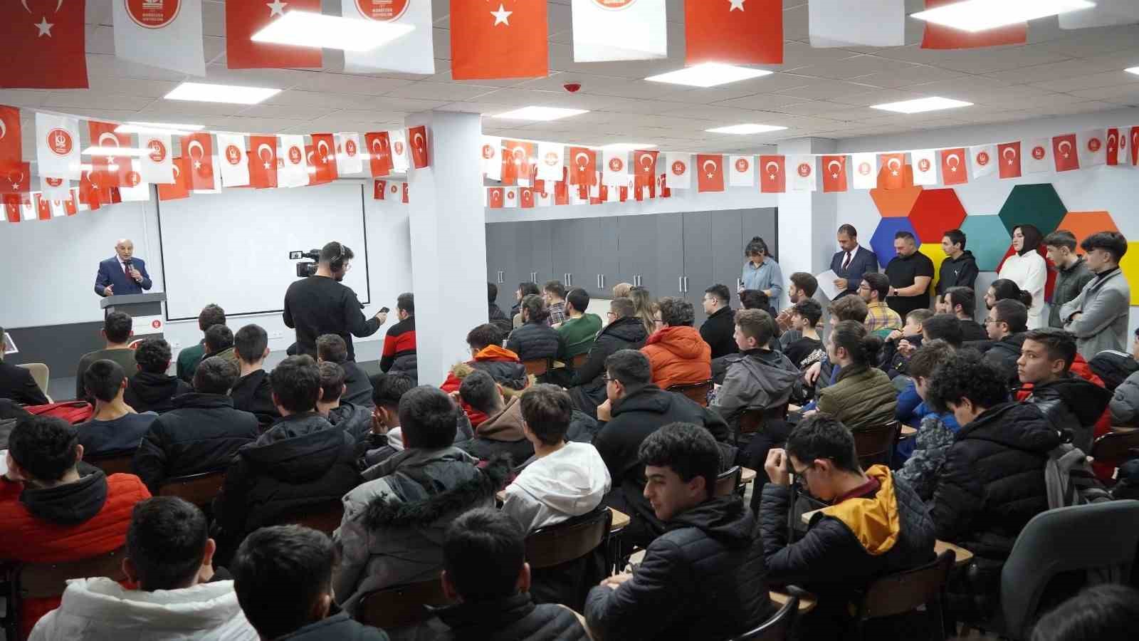 Milli teknolojinin geliştirilmesi için Keçiören Belediyesinden öğrencilere destek
