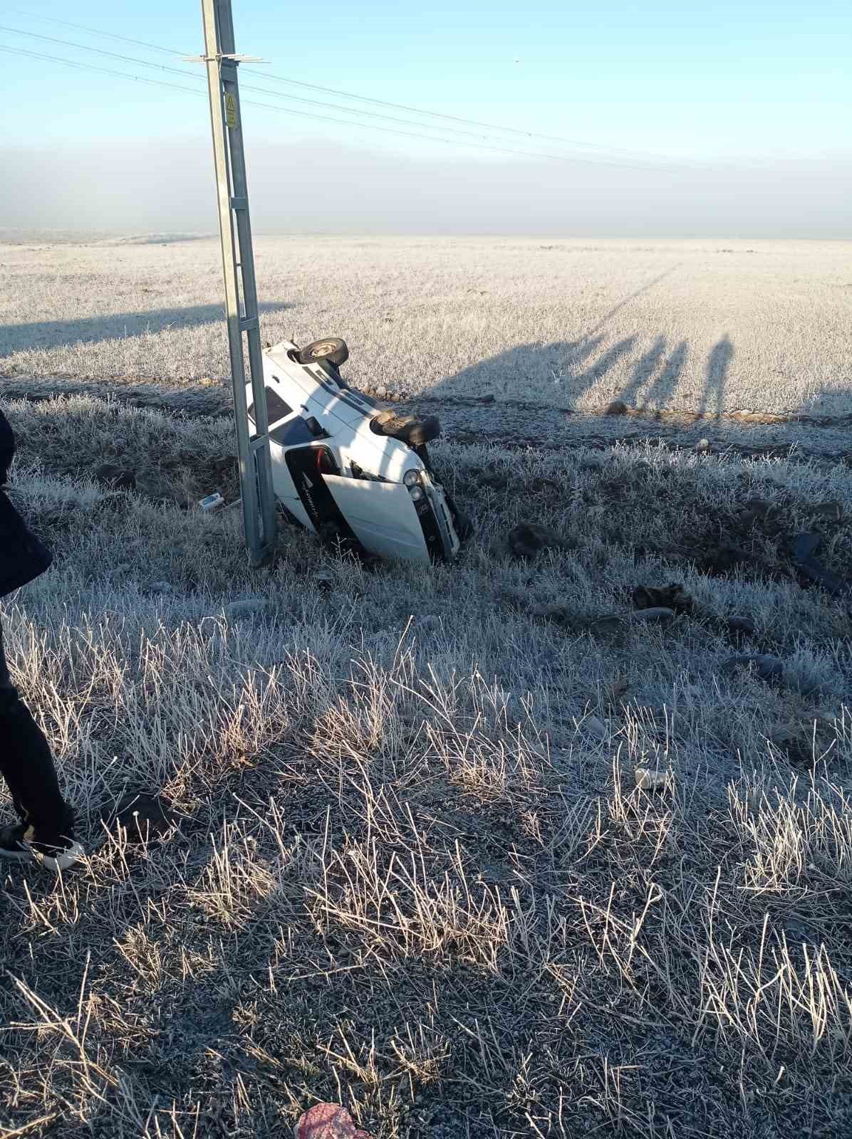 Elazığ’da gizli buzlanma kazaya neden oldu, 1 kişi yaralandı
