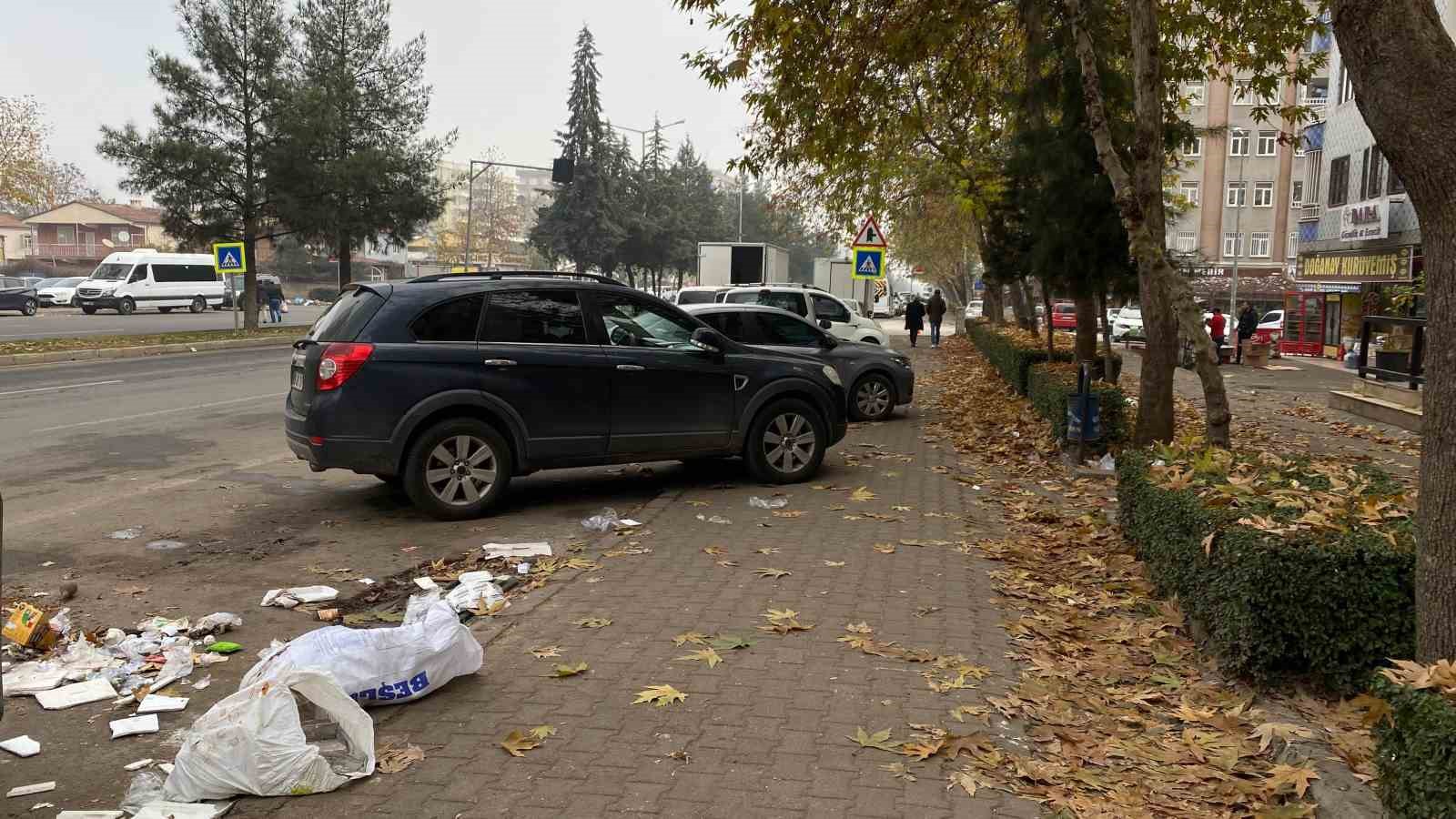 Diyarbakır’da ticari taksinin çarptığı temizlik personeli hayatını kaybetti