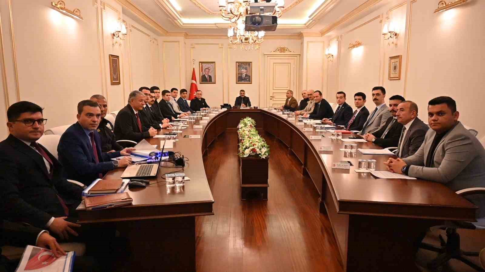 Yozgat’ta yılbaşında alınacak güvenlik tedbirleri için toplanıldı