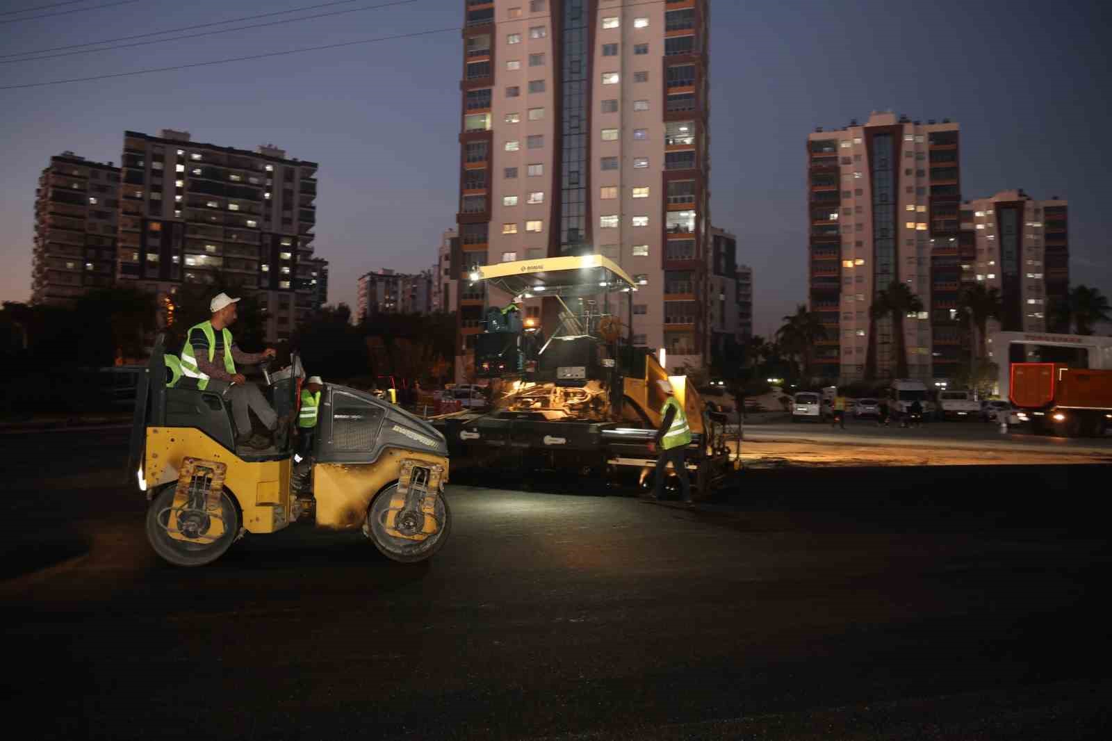 Toroslar’da asafalt çalışmaları sürüyor
