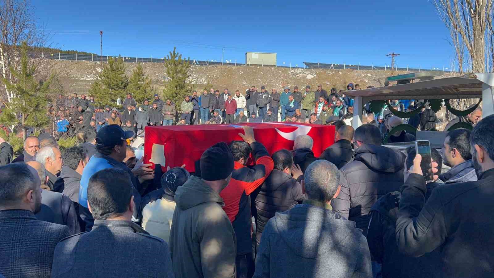 Sarıkamış Belediye Başkanı Harun Hayali toprağa verildi
