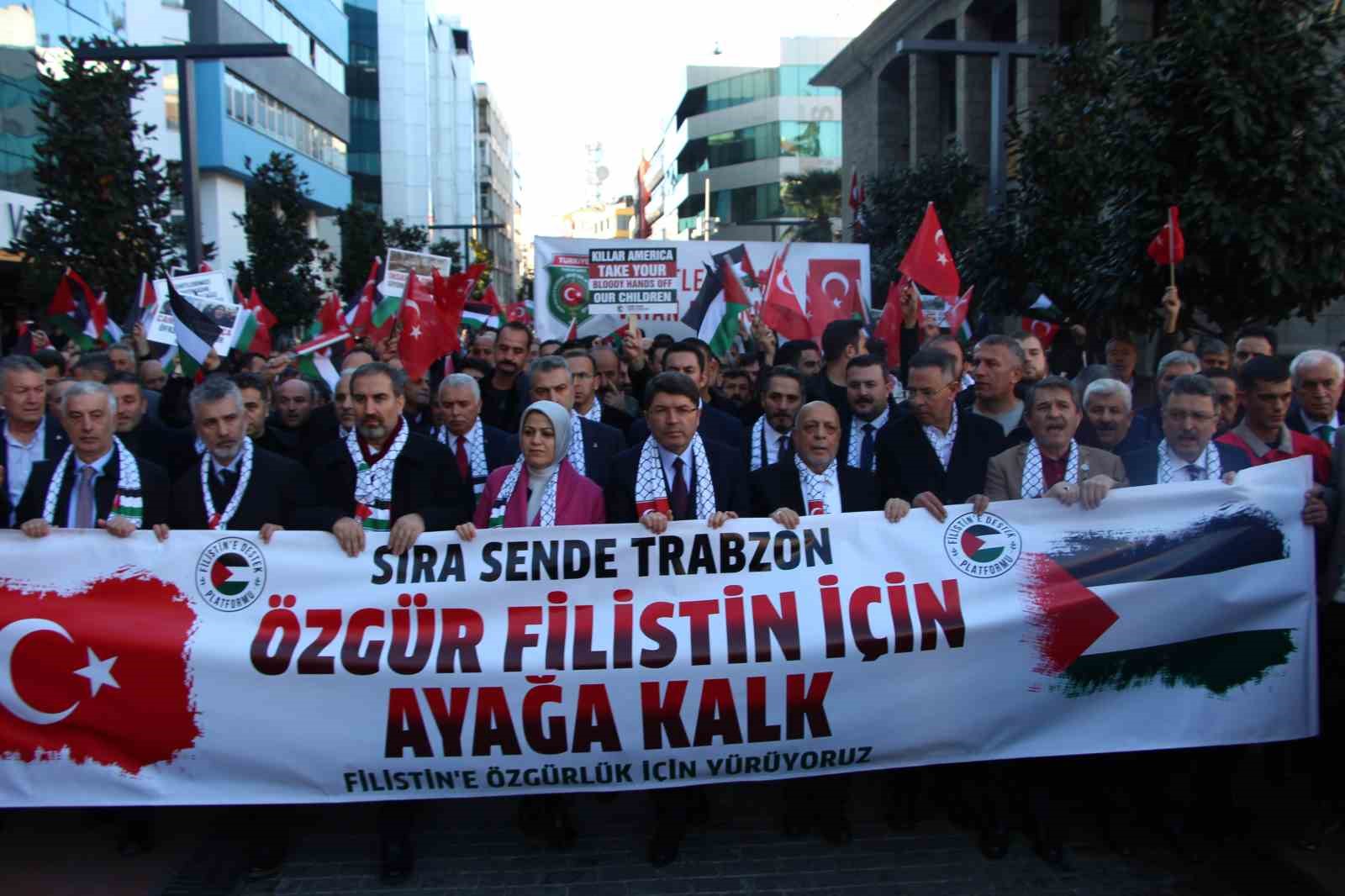 HAK-İŞ Filistin’e destek için Trabzon’da miting düzenledi