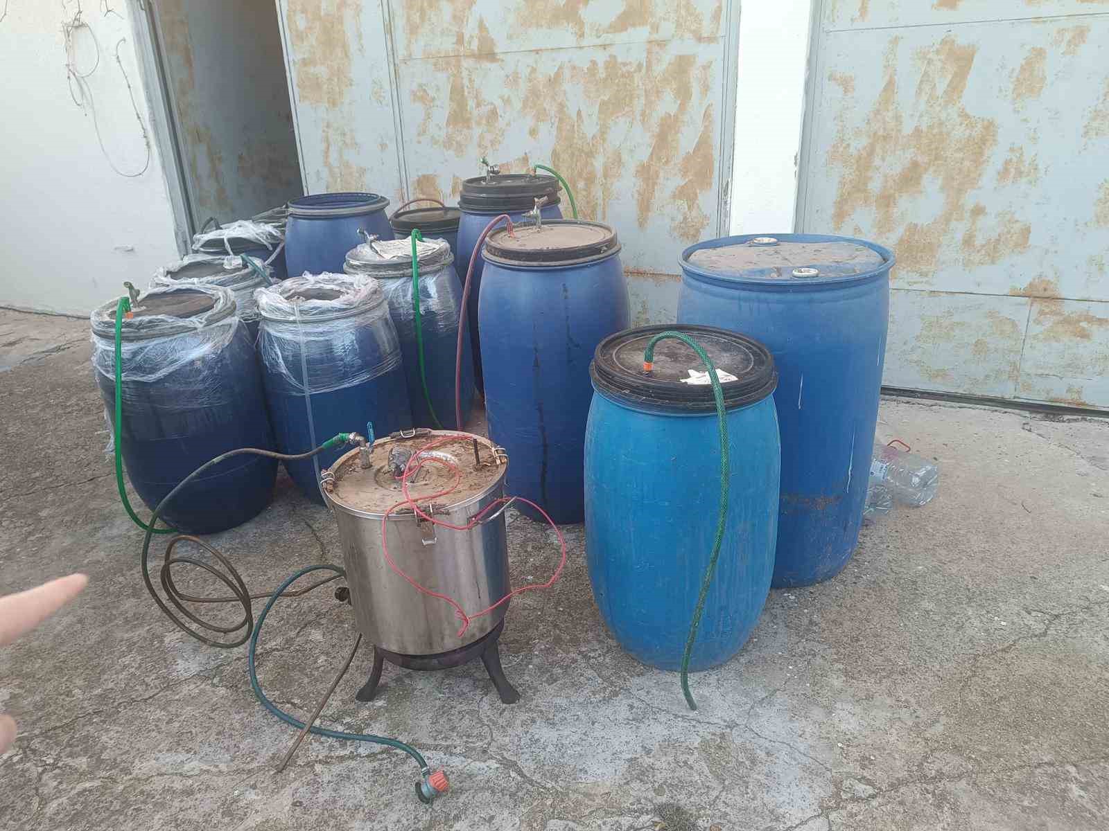 Tekirdağ’da yılbaşı öncesi 800 litre sahte içki ele geçirildi