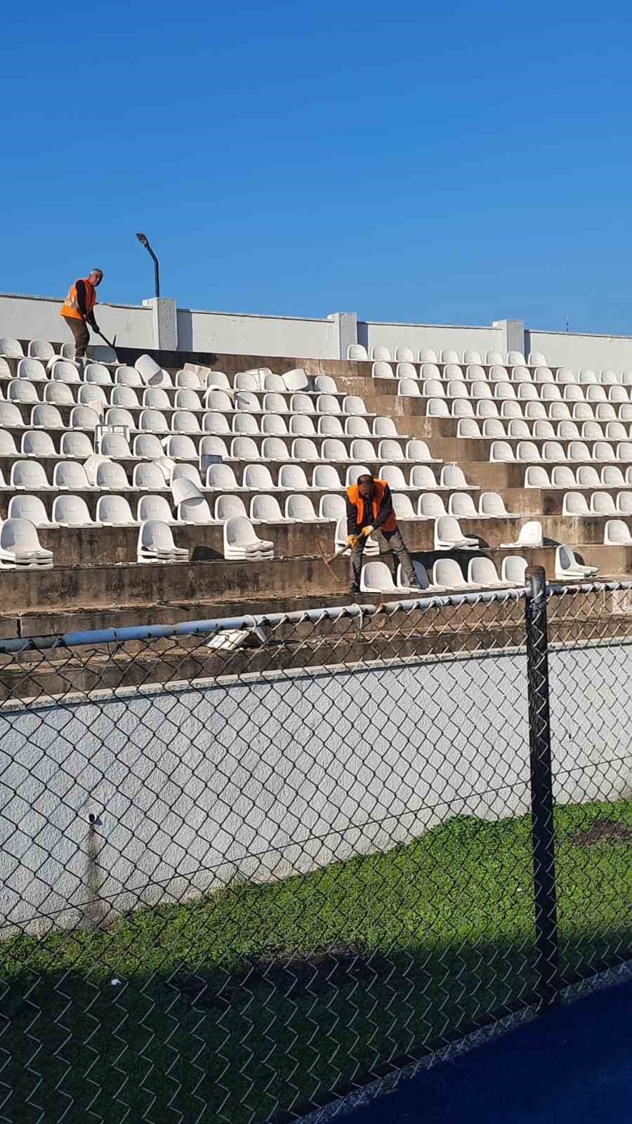 Aydın’da 73 yıllık stadın yıkım süreci başladı