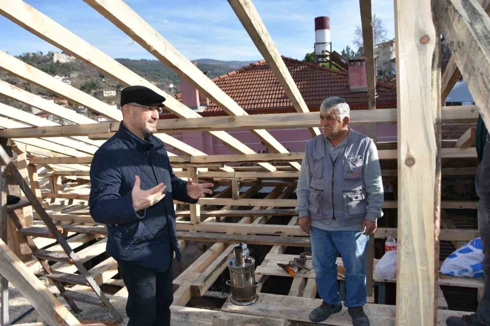 Tarihi konağın yenileme çalışmaları devam ediyor
