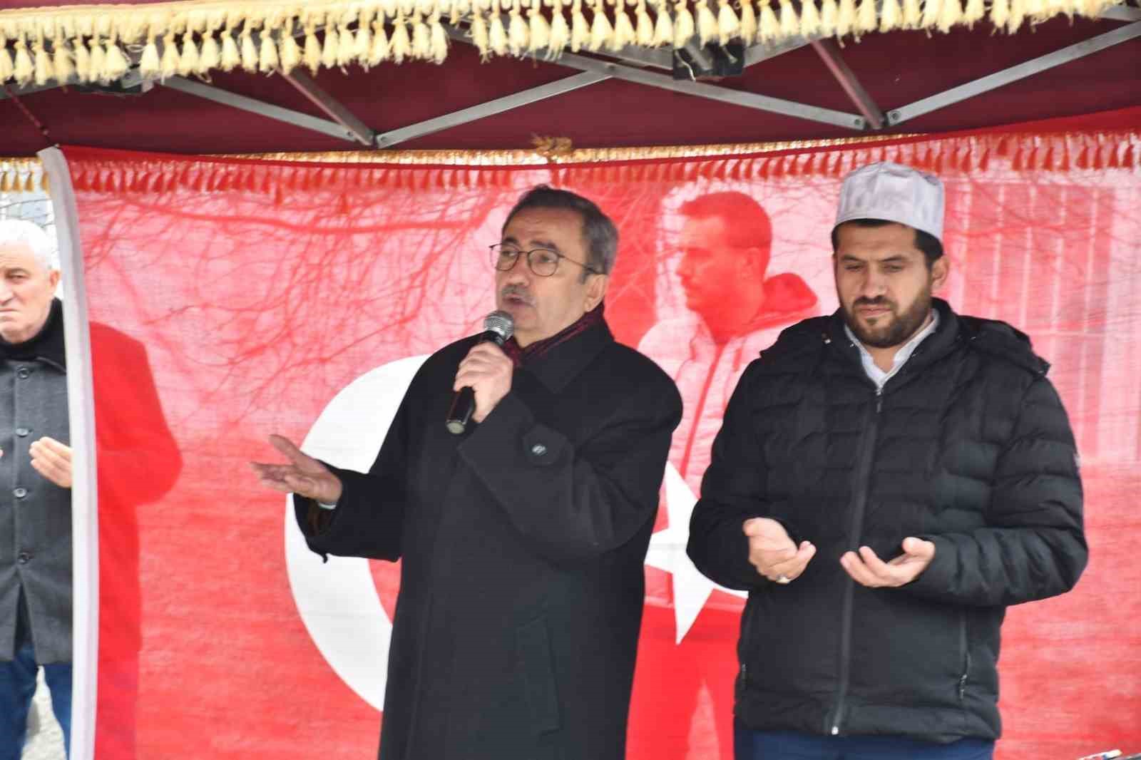 Bakan Yardımcısı Sağlam&rsquo;dan şehit Yılmaz&rsquo;ın ailesine taziye ziyareti
