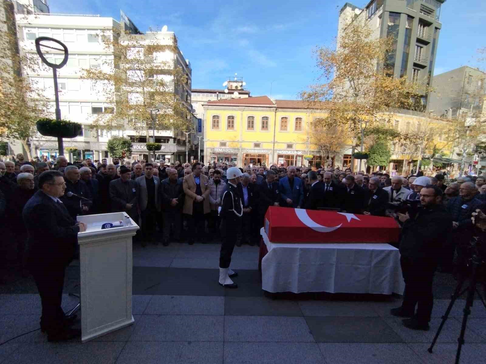 Belediye eski başkanlarından Niyazi S&uuml;rmen son yolculuğuna uğurlandı
