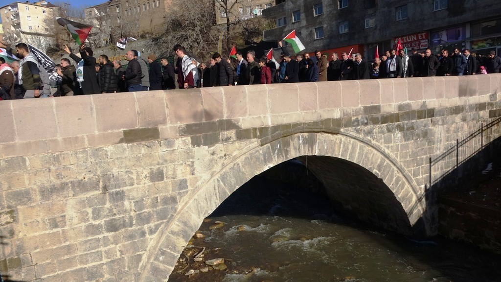 Bitlis&rsquo;te &lsquo;Filistin İ&ccedil;in Y&uuml;r&uuml;yoruz&rsquo; etkinliği d&uuml;zenlendi
