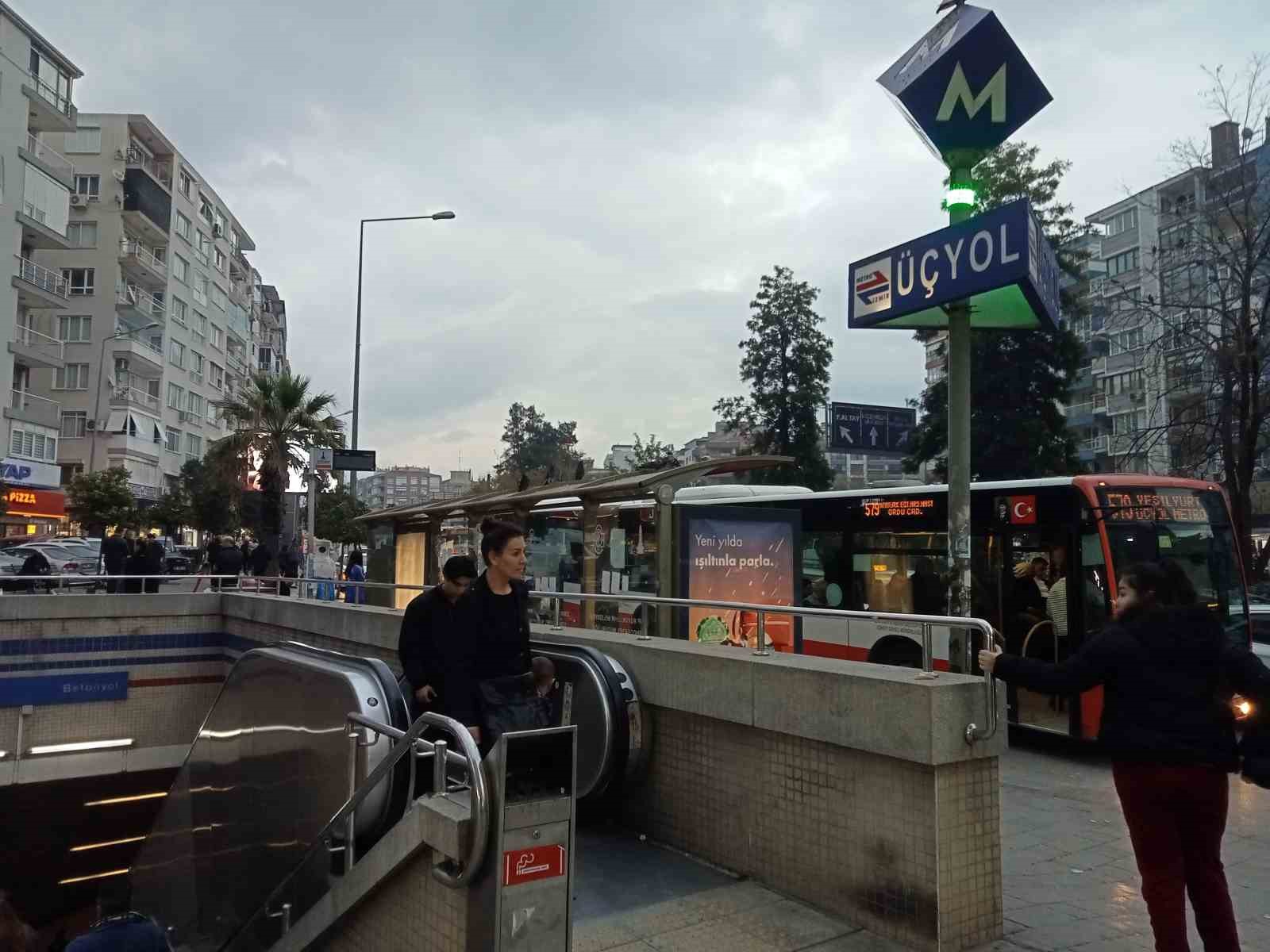 İzmir’de metroda yürüyen merdiven kazası: 5 yaralı
