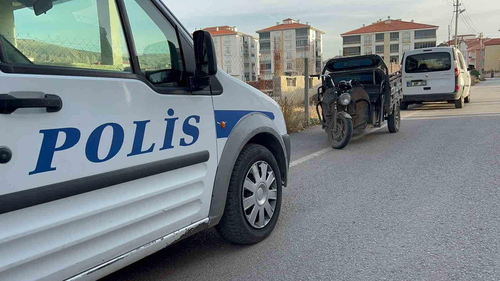 Aksaray&rsquo;da nefes kesen polis hırsız kovalamacası
