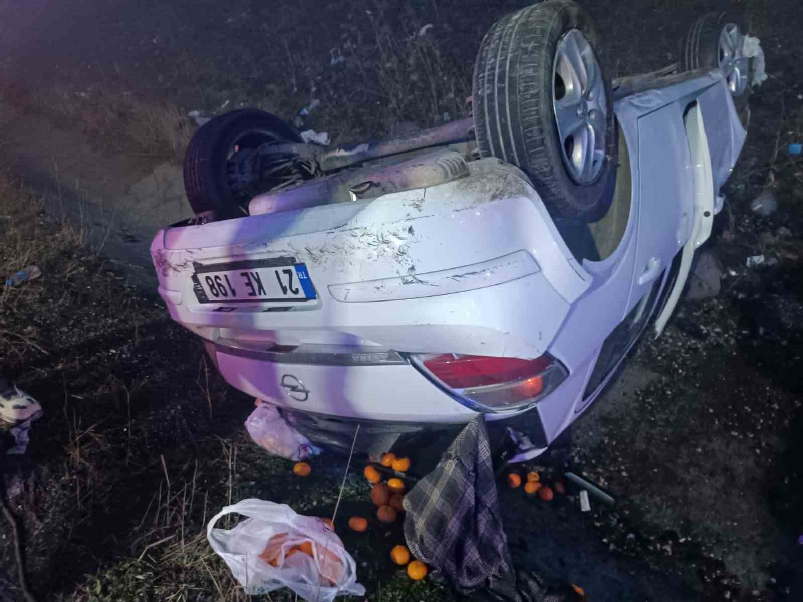 Batman&rsquo;da kontrolden &ccedil;ıkan otomobil takla attı: 5 yaralı
