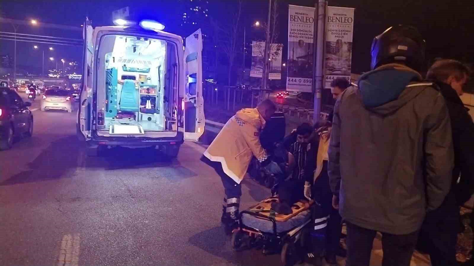 Kadıköy’de 2 motosiklet çarpıştı: 1 yaralı