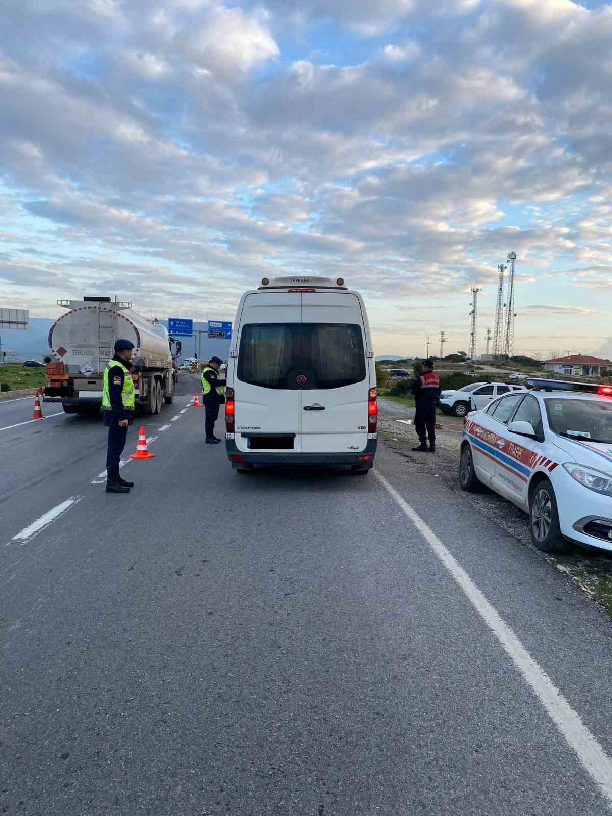 Kurallara uymayan sürücüler, ceza yemekten kaçamadı
