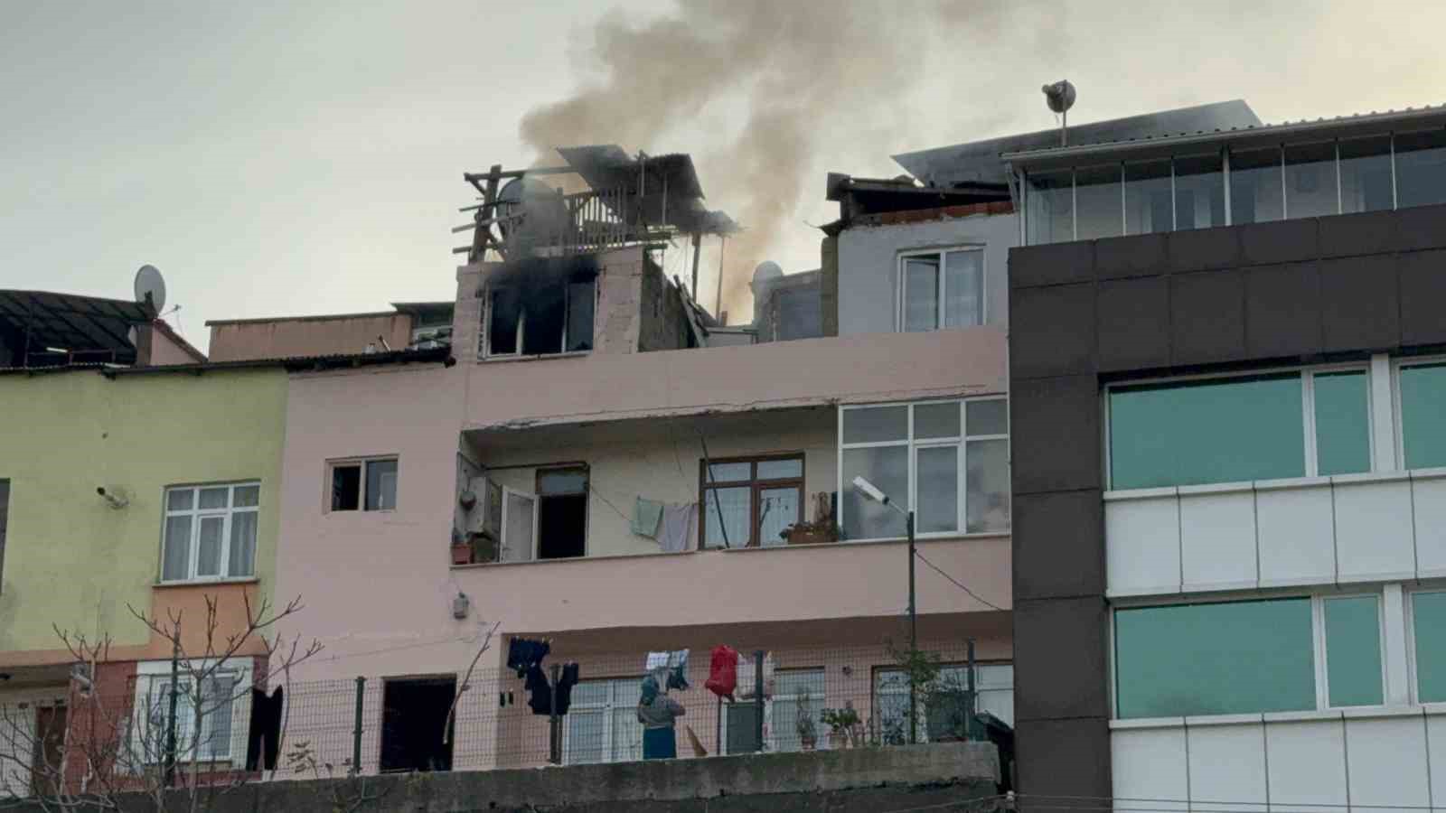 Trabzon&rsquo;da binada yangın

