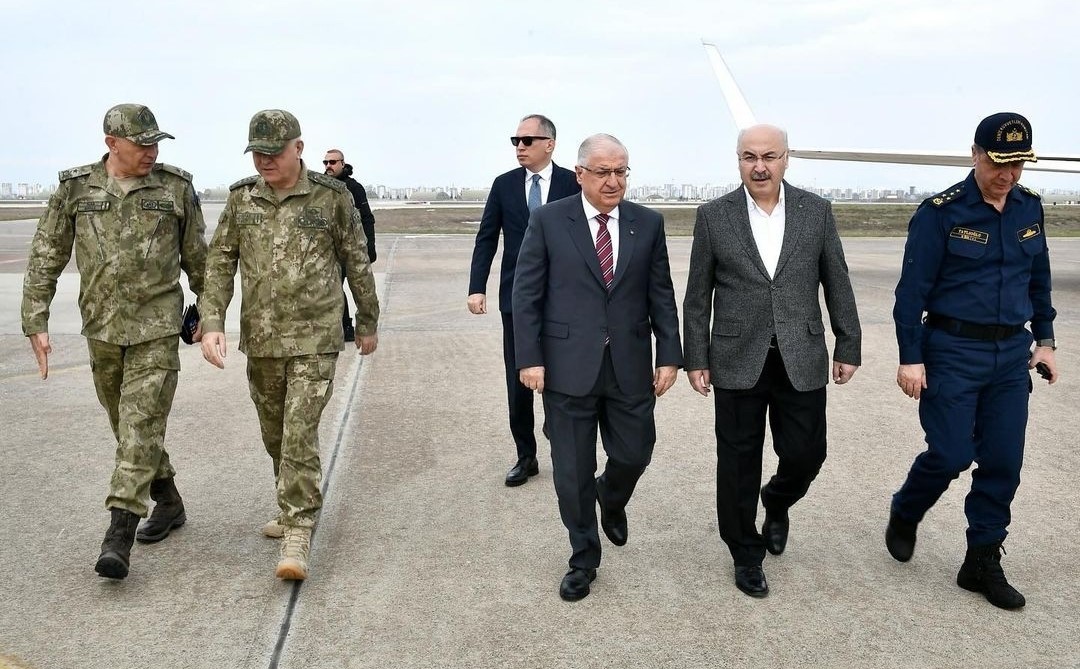 Bakan Gler ncirlik ssnde
