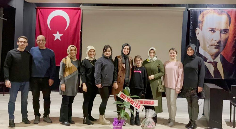 Tavşanlılı Meryem Çoban ilk piyano konserini verdi