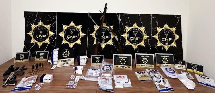 &Ccedil;anakkale&rsquo;de &lsquo;Narko Noel Operasyonu&rsquo;: 26 g&ouml;zaltı
