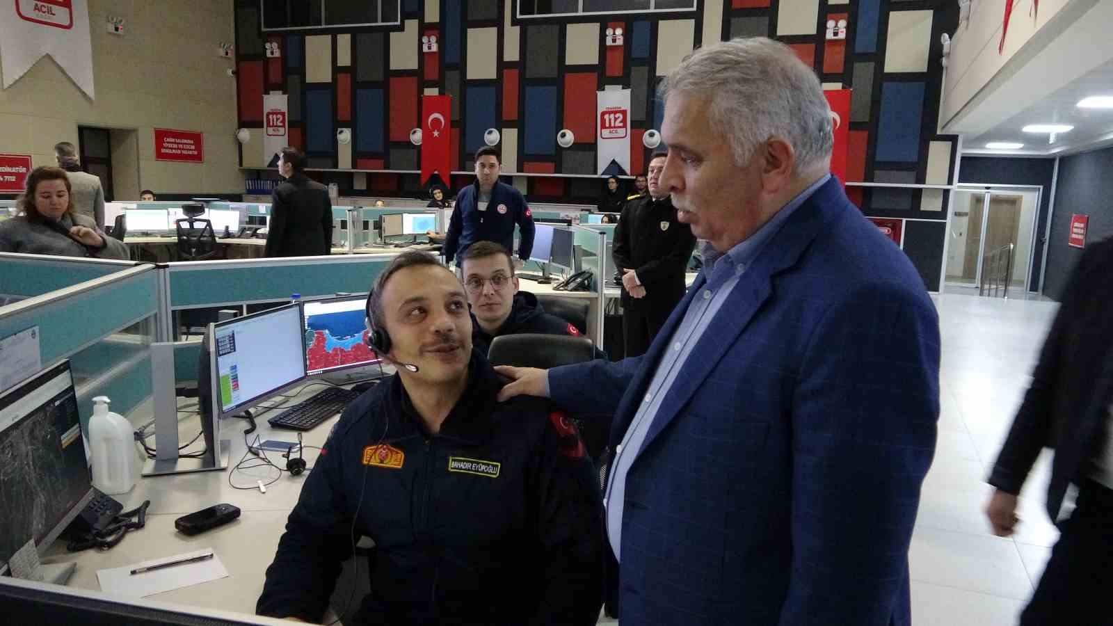 Trabzon Valisi Yıldırım: "Barışın ve kardeşliğin öne çıktığı, savaşların olmadığı, insanların birbiriyle kardeşçe yaşadığı bir dünya ve bir yıl temenni ediyorum"
