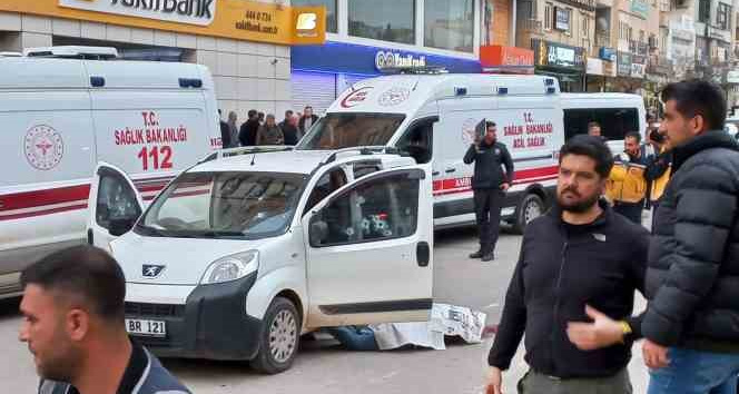 Mardin’de seyir halindeki araca silahlı saldırı: 2 ölü