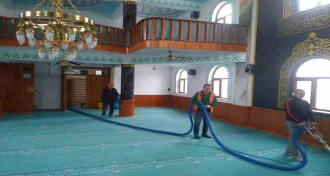 Altınova’da camiler Ramazan’a hazır