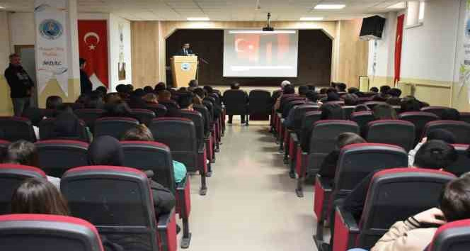 “Çanakkale Zaferi’nin Türk ve dünya tarihindeki yeri” isimli konferans yapıldı