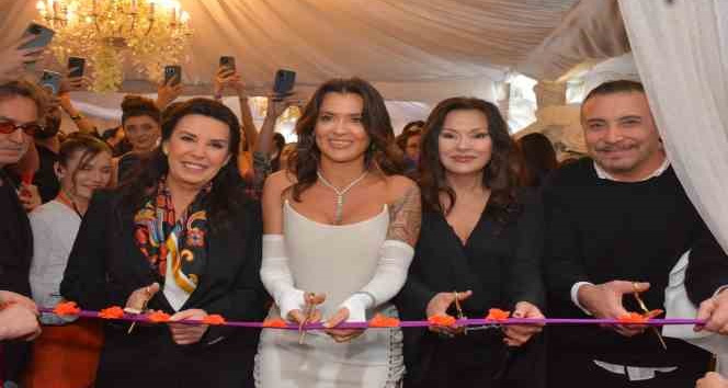 Nazo Klinika açılışına ünlü yağmuru