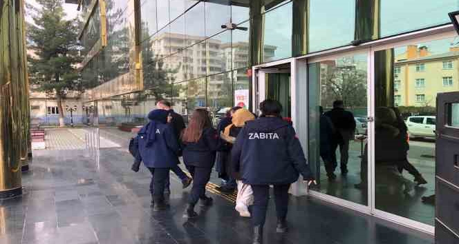 Siirt belediyesi zabıta ekiplerinden dilenci operasyonu